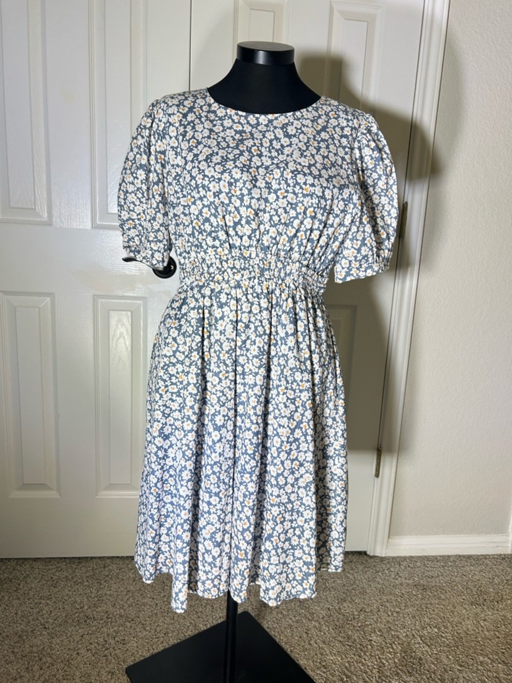 OTT Light Blue Floral Midi Dress with Elastic Waist. Size M. NWTGS